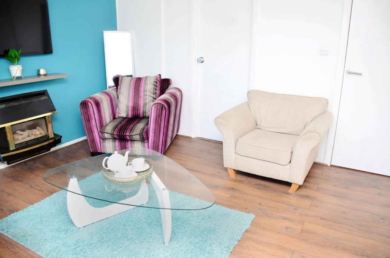 Dreams Serviced Accommodations- Staines/Heathrow Stanwell ภายนอก รูปภาพ